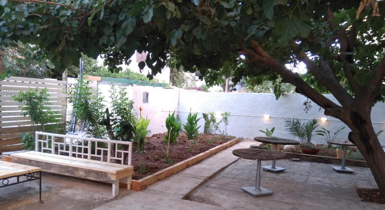 The Mulberry Hostel Amman Exterior photo