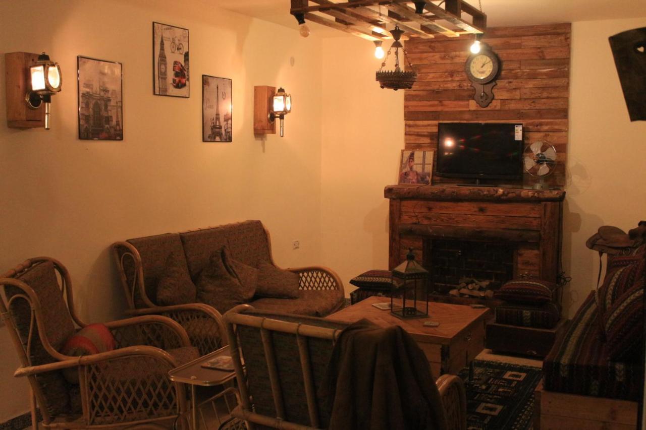 The Mulberry Hostel Amman Exterior photo